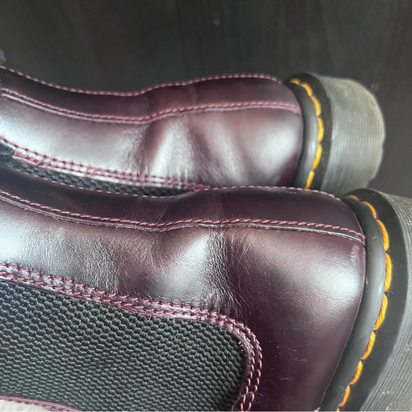 DR. MARTENS 2976 LEONORE FAUX FUR LINED CHELSEA BOOTS - Picture 2 of 8